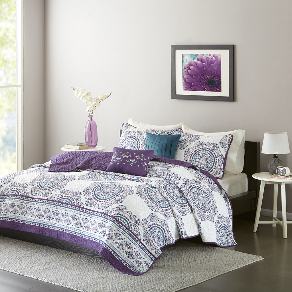 

Intelligent Design - Anika Reversible Coverlet Set - Purple - Full/Queen