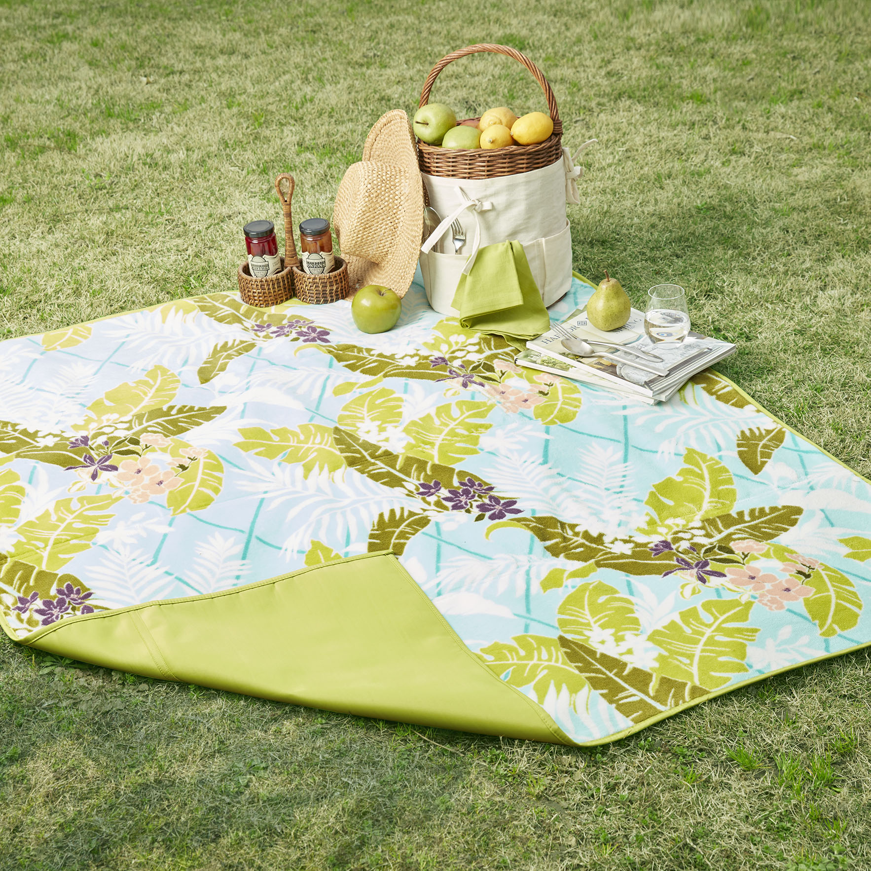 

Madison Park - Hampton Waterproof Picnic Blanket - Multi/Green - 50x60