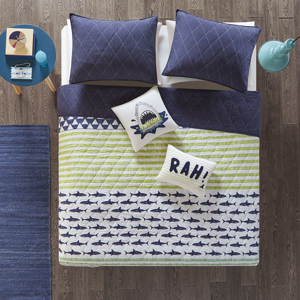 

Urban Habitat Kids - Finn Cotton Reversible Coverlet Set - Green / Navy - Full/Queen