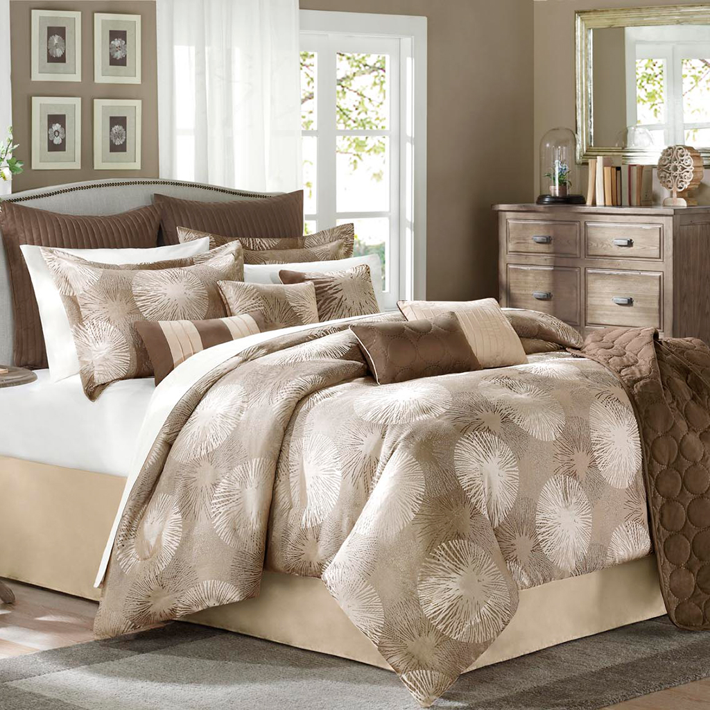 

Avenue 8 - Sloane 12 Piece Comforter Set - Khaki - Queen