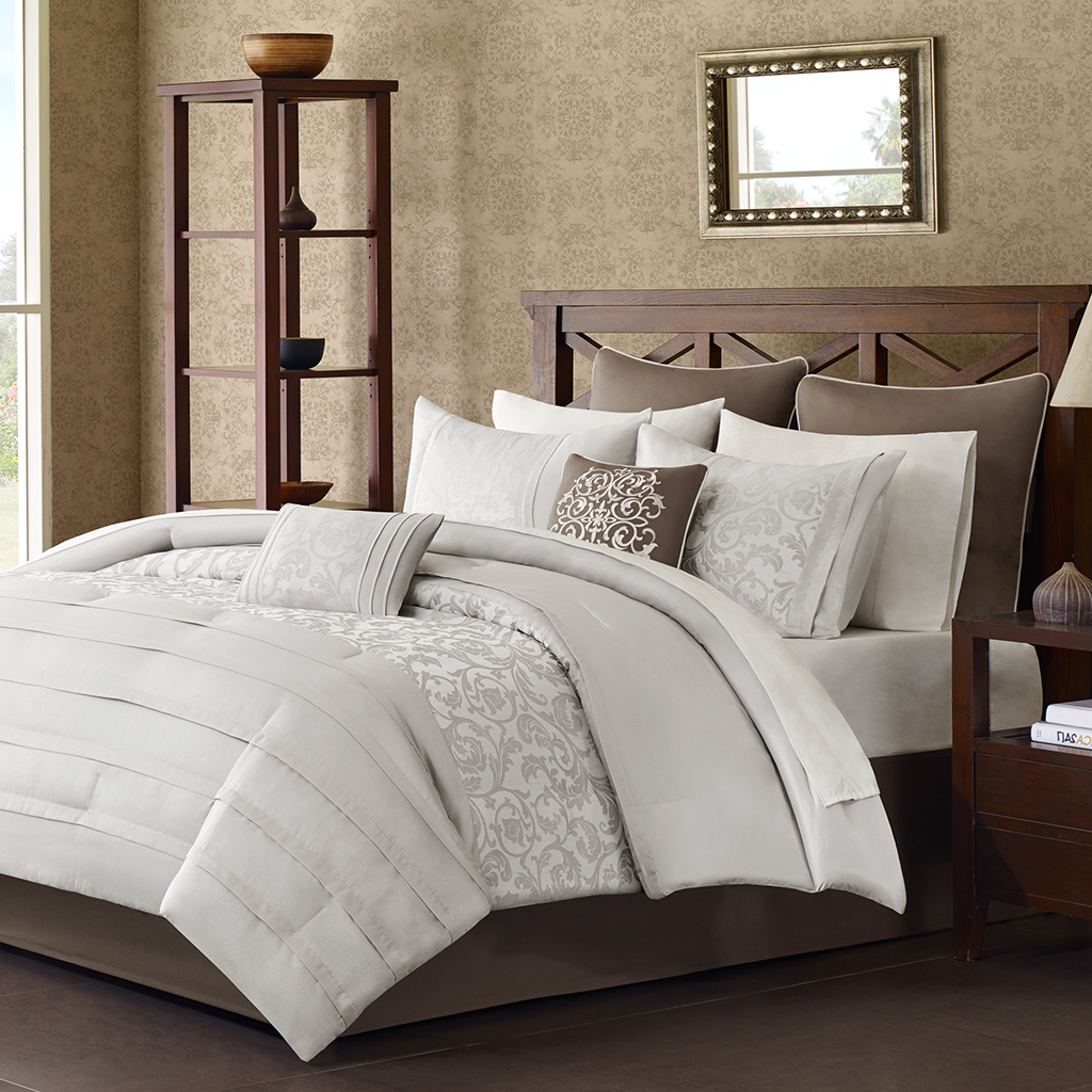 

Avenue 8 - Kasper 12 Piece Comforter Set - Silver - Full