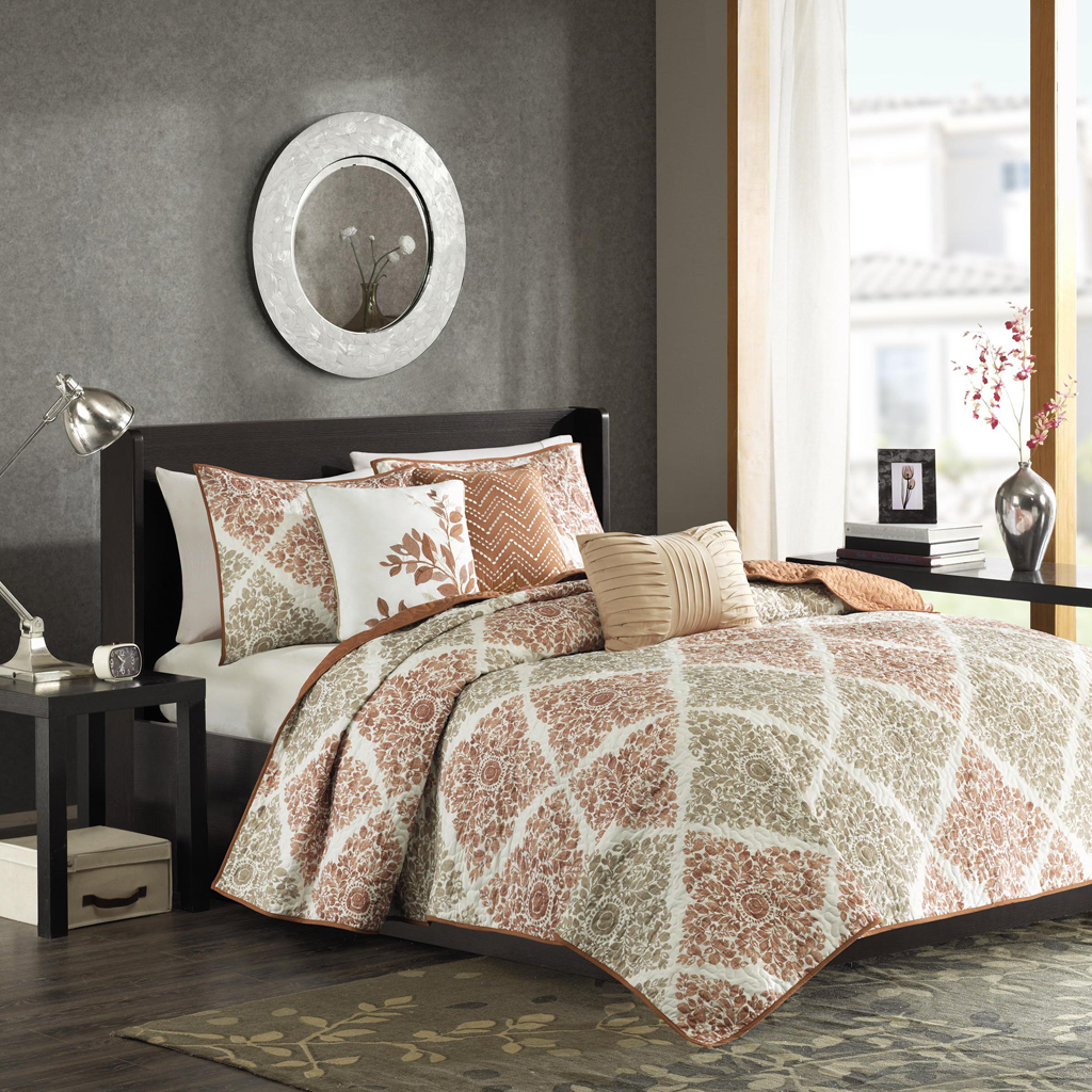 

Madison Park - Claire 6 Piece Reversible Coverlet Set - Multi - Full/Queen