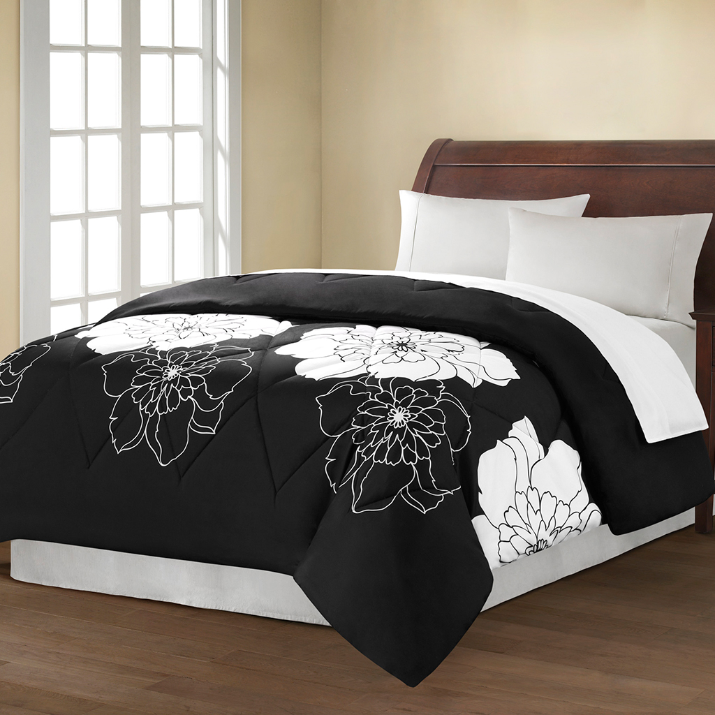 

Avenue 8 - MS BW Floral Comforter - Black - Full/Queen