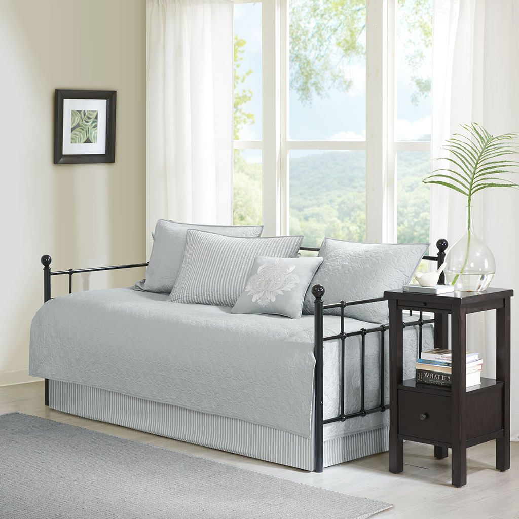 

Madison Park - Quebec 6 Piece Reversible Daybed Cover Set - Grey - Daybed