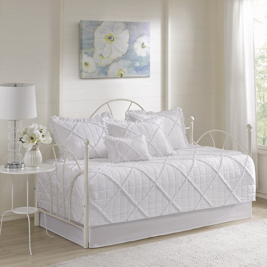 

Madison Park - Rosie 6 Piece Reversible Daybed Cover Set - White - Daybed