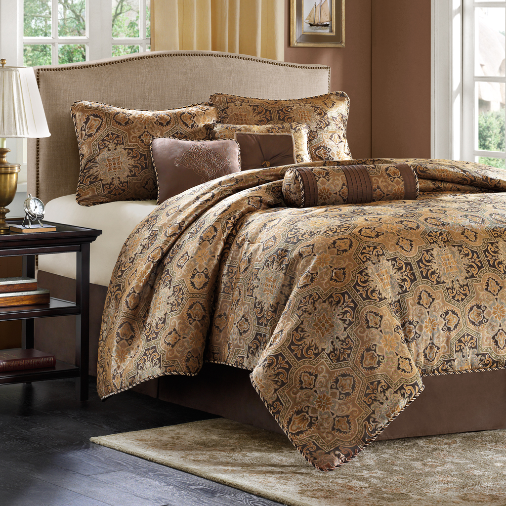 

Avenue 8 - Firenze 7 Piece Comforter Set - Multi - King