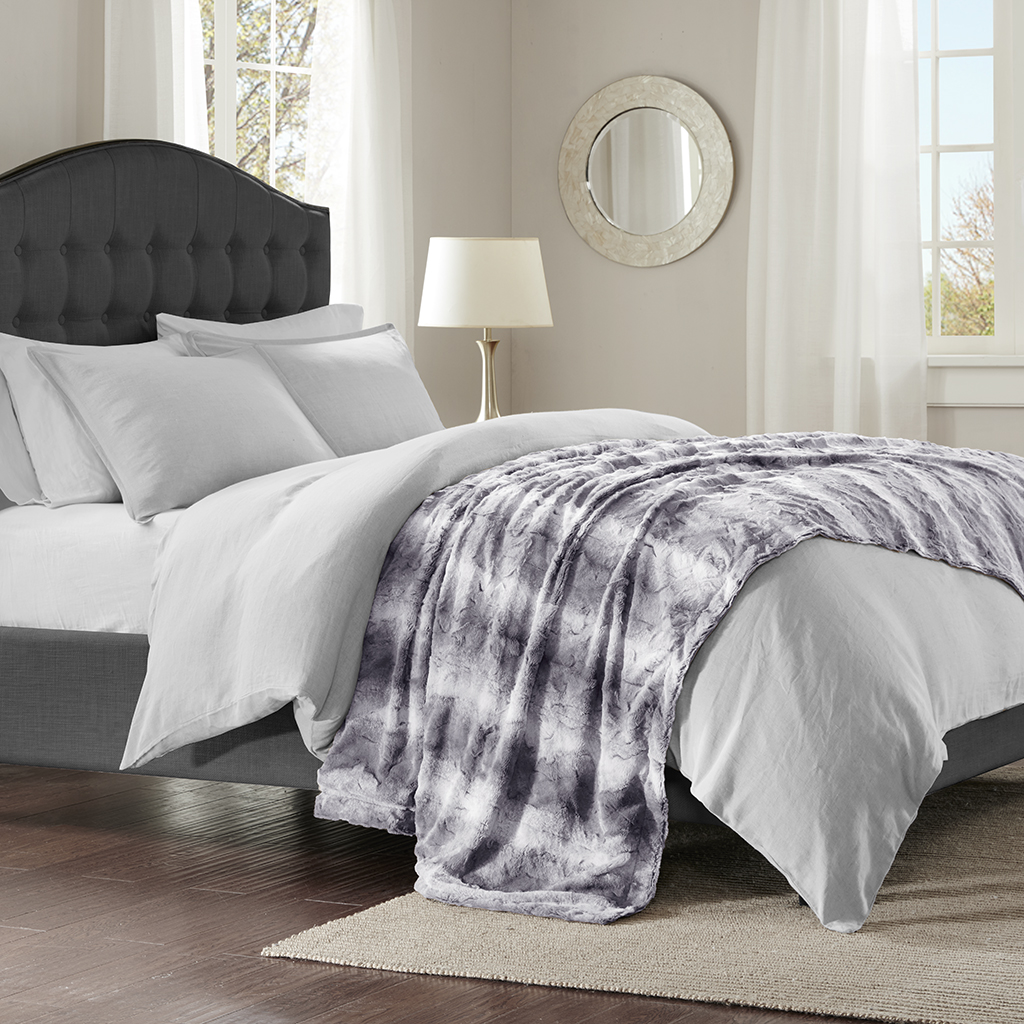 

Madison Park - Zuri Faux Fur Oversized Bed Throw - Grey - 96x80