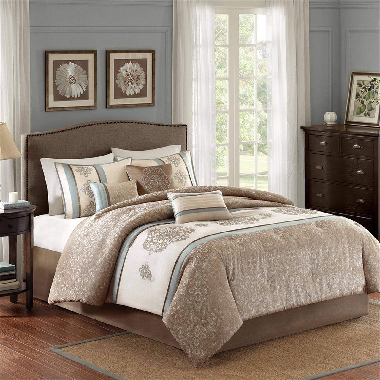 

Avenue 8 - BHG Medallion 7 Piece Comforter Set - Taupe - Queen
