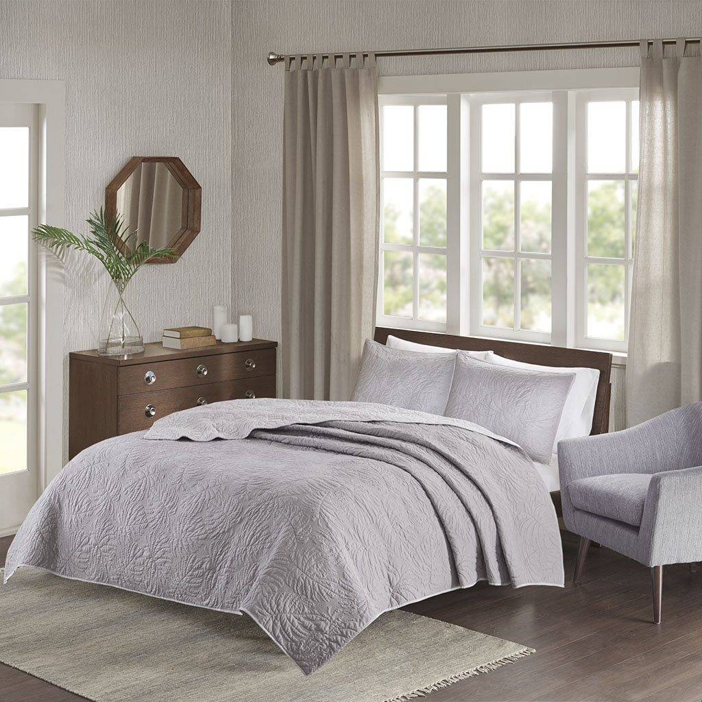 

Madison Park - Grand Isle 3 Piece Reversible Coverlet Set - Grey - King/Cal King
