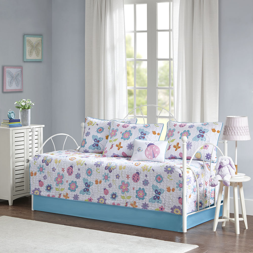 

Mi Zone Kids - Fluttering Farrah 6 Piece Reversible Daybed Set - Multi - Daybed