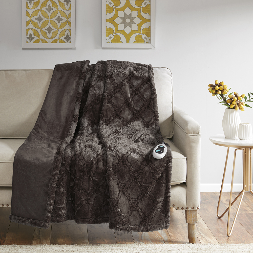 

Beautyrest - Bailey Ogee Heated Long Fur Throw 50"x60" - Chocolate - 50x60
