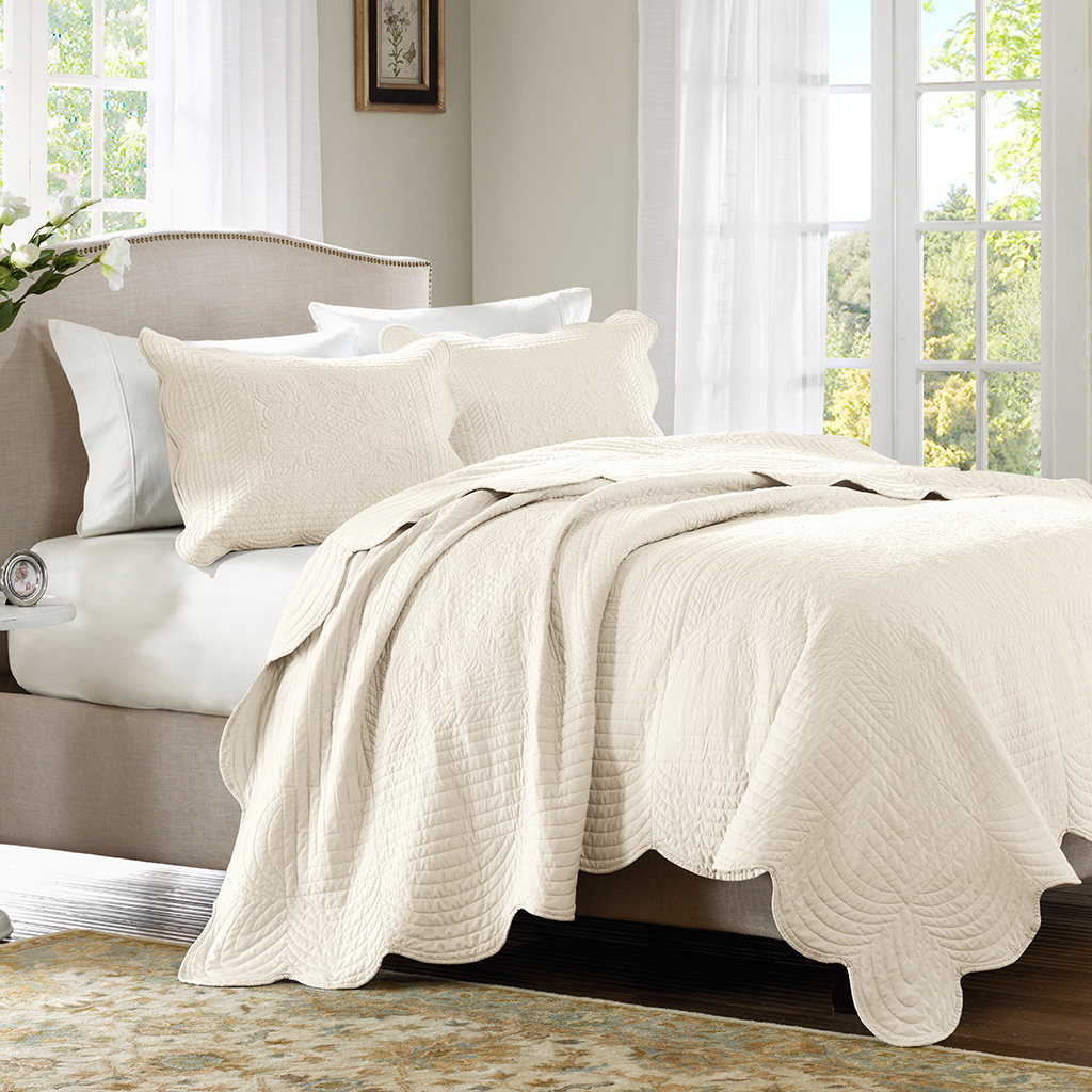 

Home Essence - Tuscany 3 Piece Coverlet Set - Ivory - Full/Queen