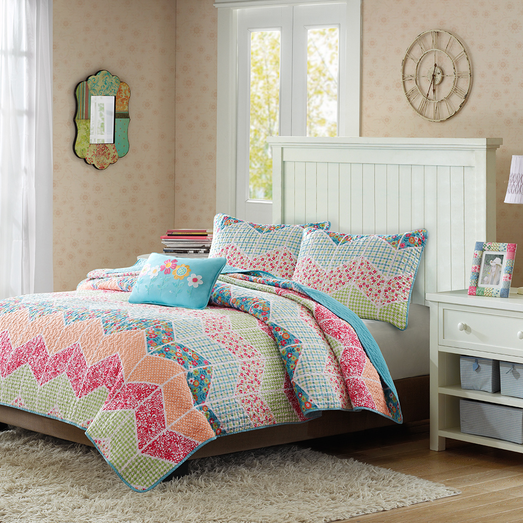 

Avenue 8 - Emma Coverlet Set - Multi - Full/Queen