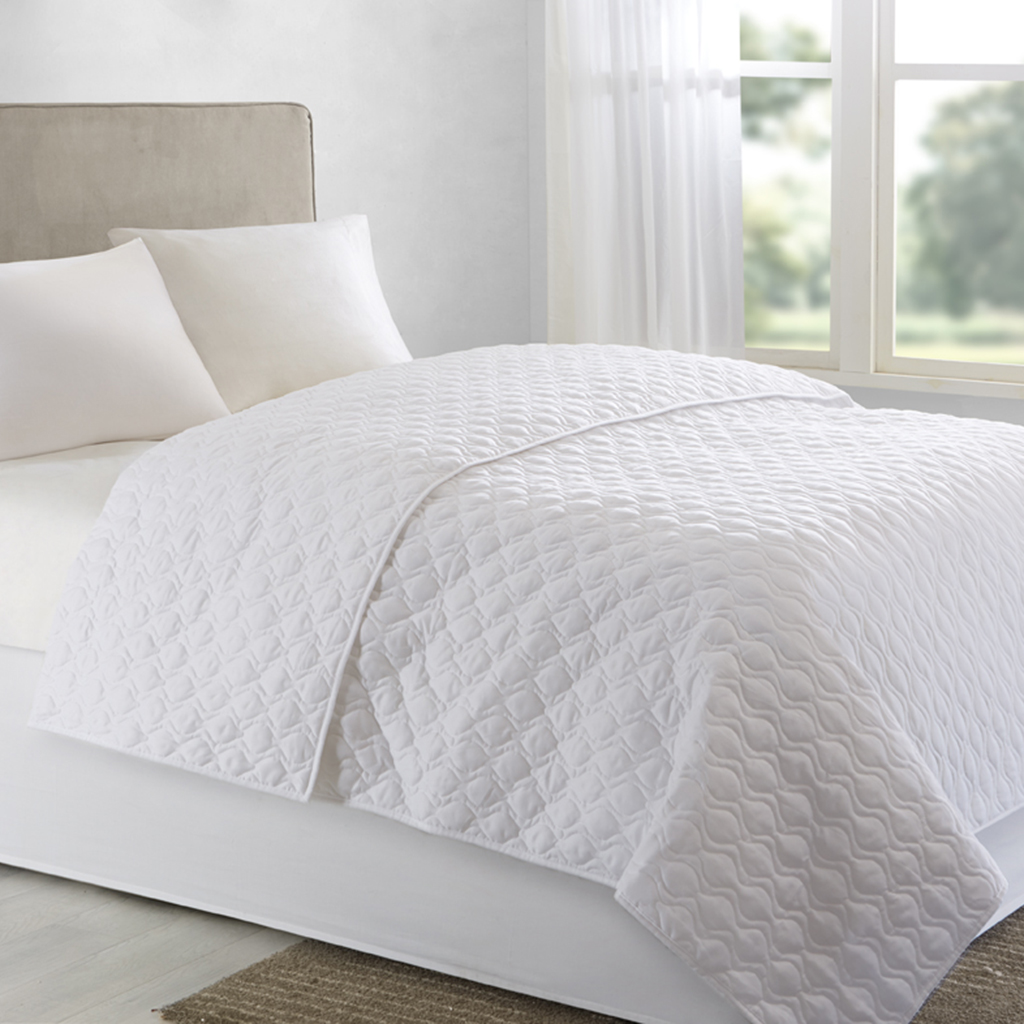 

Madison Park - Quilted Micro Fiber Blanket Blanket - White - King