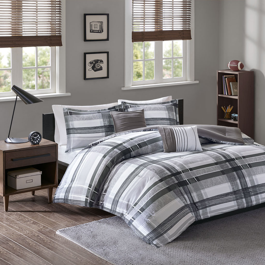 

Intelligent Design - Rudy Plaid Comforter Set - Black - Twin/Twin XL