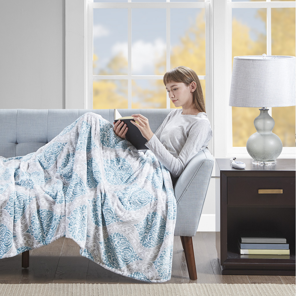 

Beautyrest - Senna Heated Print Plush Throw - Aqua - 60x70