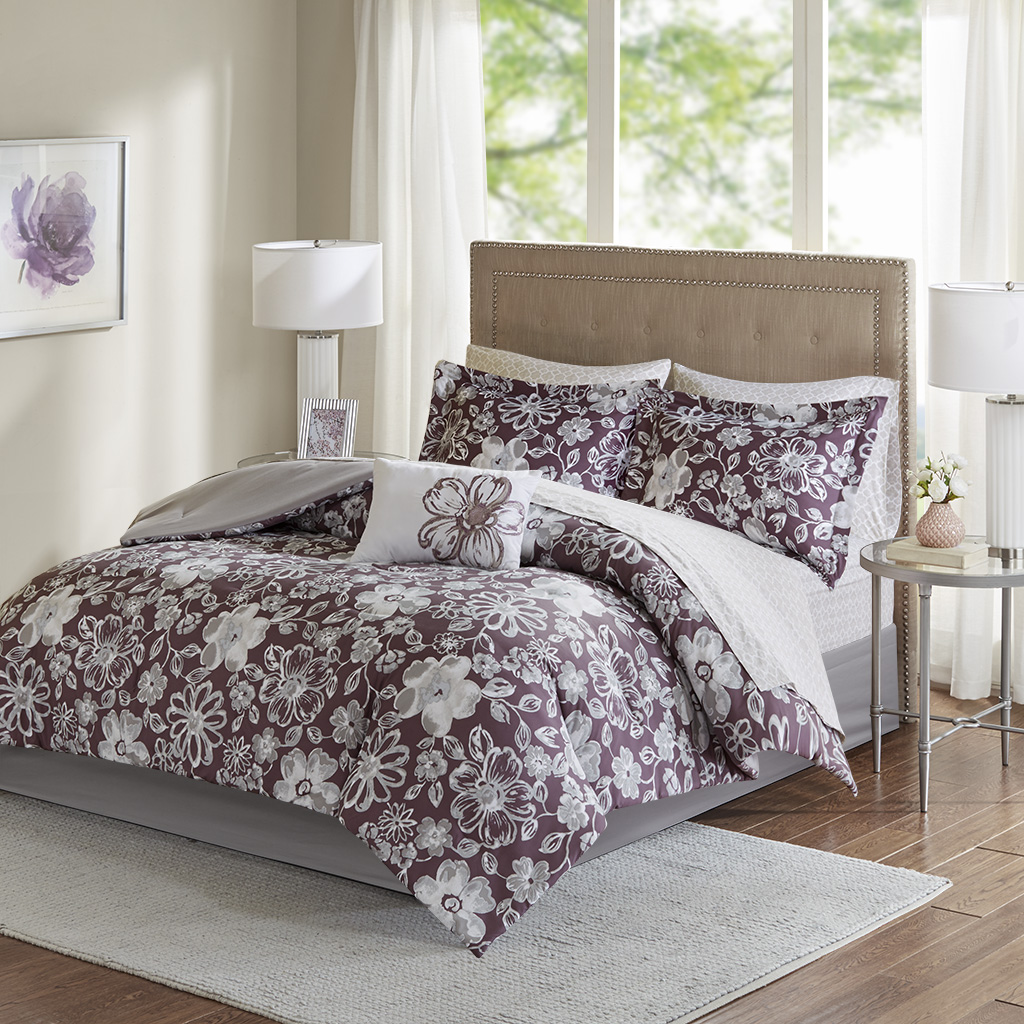 

Madison Park Essentials - Lily Complete Bed and Sheet Set - Plum - Cal King