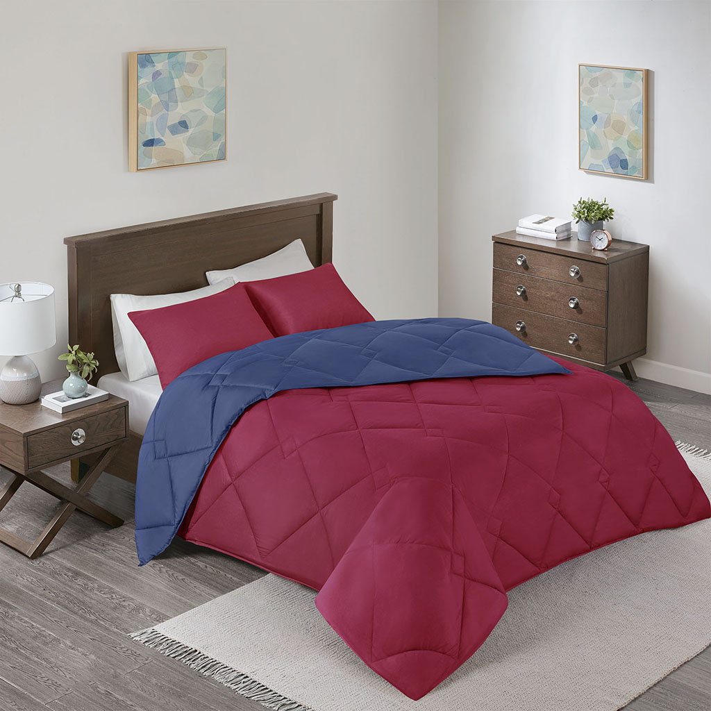 

Comfort Spaces - Vixie Reversible Down Alternative Comforter Set - Red/Navy - Twin/Twin XL