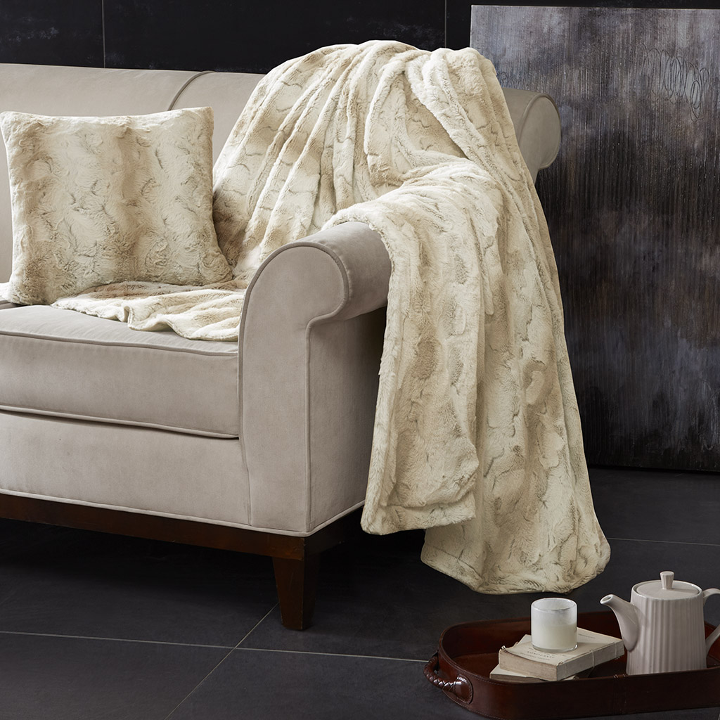 

Madison Park - Zuri Oversized Faux Fur Throw - Sand - 60x70