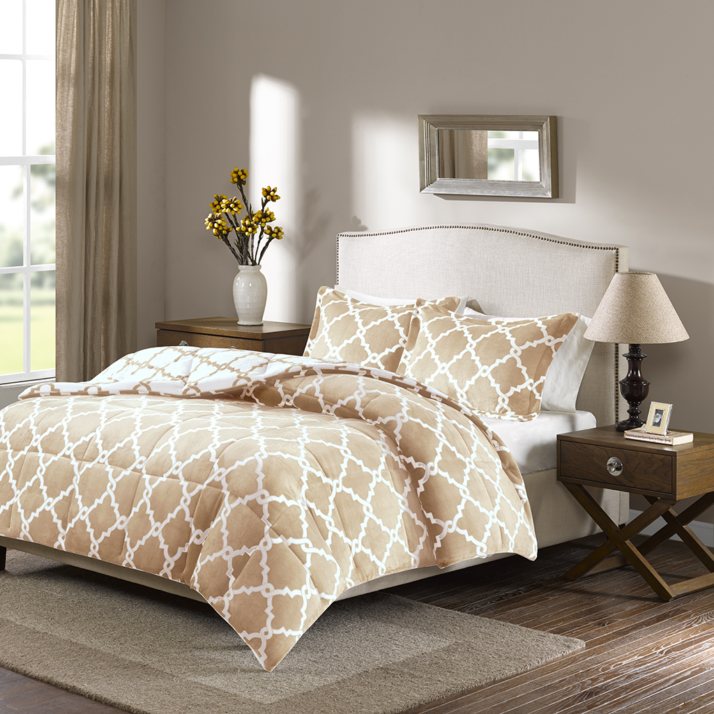 

True North by Sleep Philosophy - Peyton Reversible Plush Comforter Mini Set - Tan - Twin