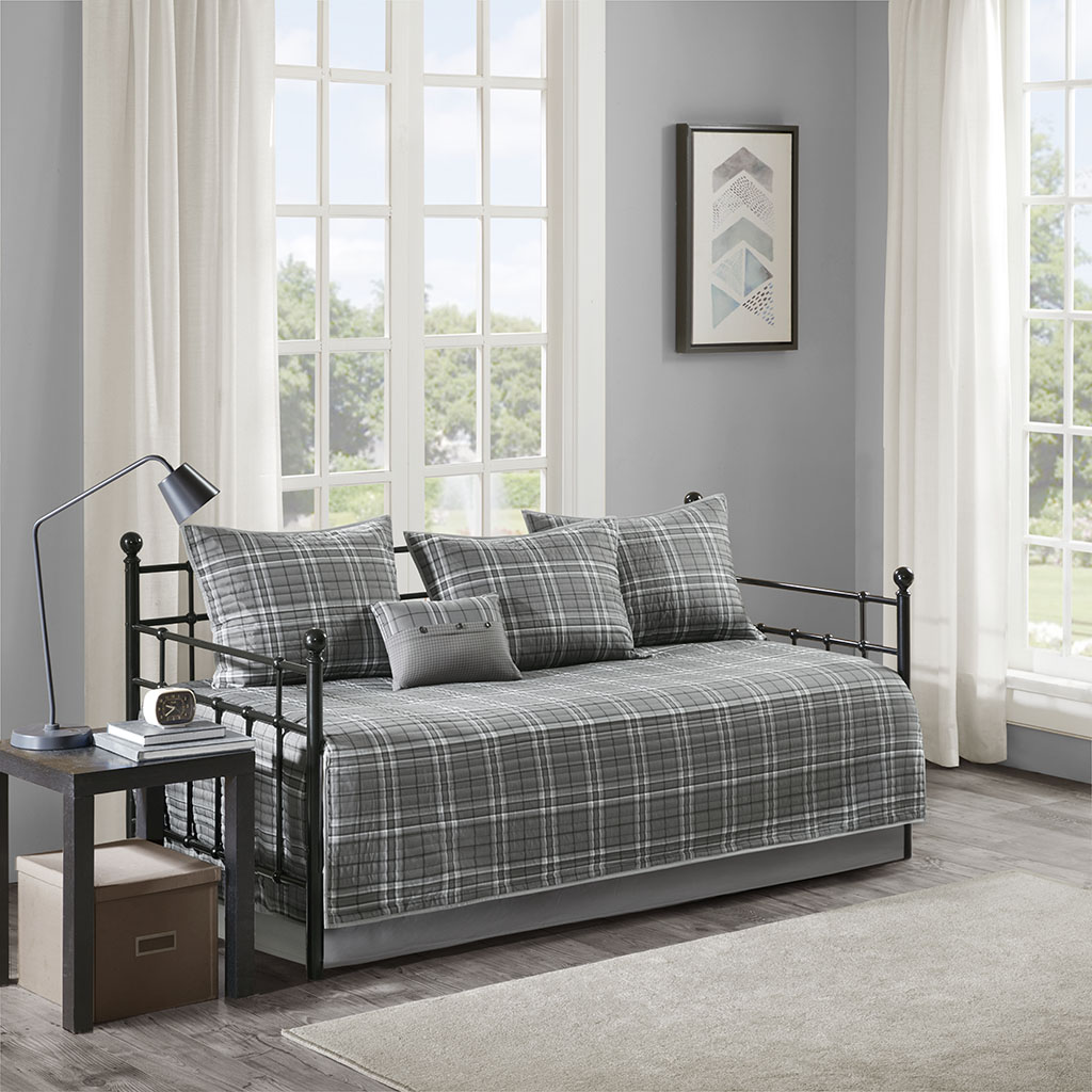 

Intelligent Design - Daryl 6 Piece Plaid Reversible Daybed Set - Grey - Daybed