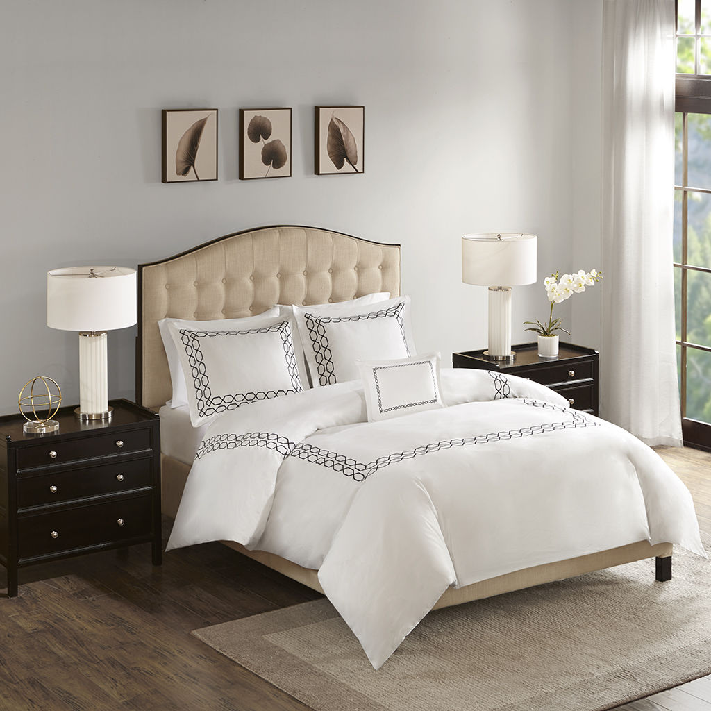 

Madison Park Signature - Luxury Oversized 1000 Thread Count Embroidered Cotton Sateen Comforter Set - Tan - Full/Queen