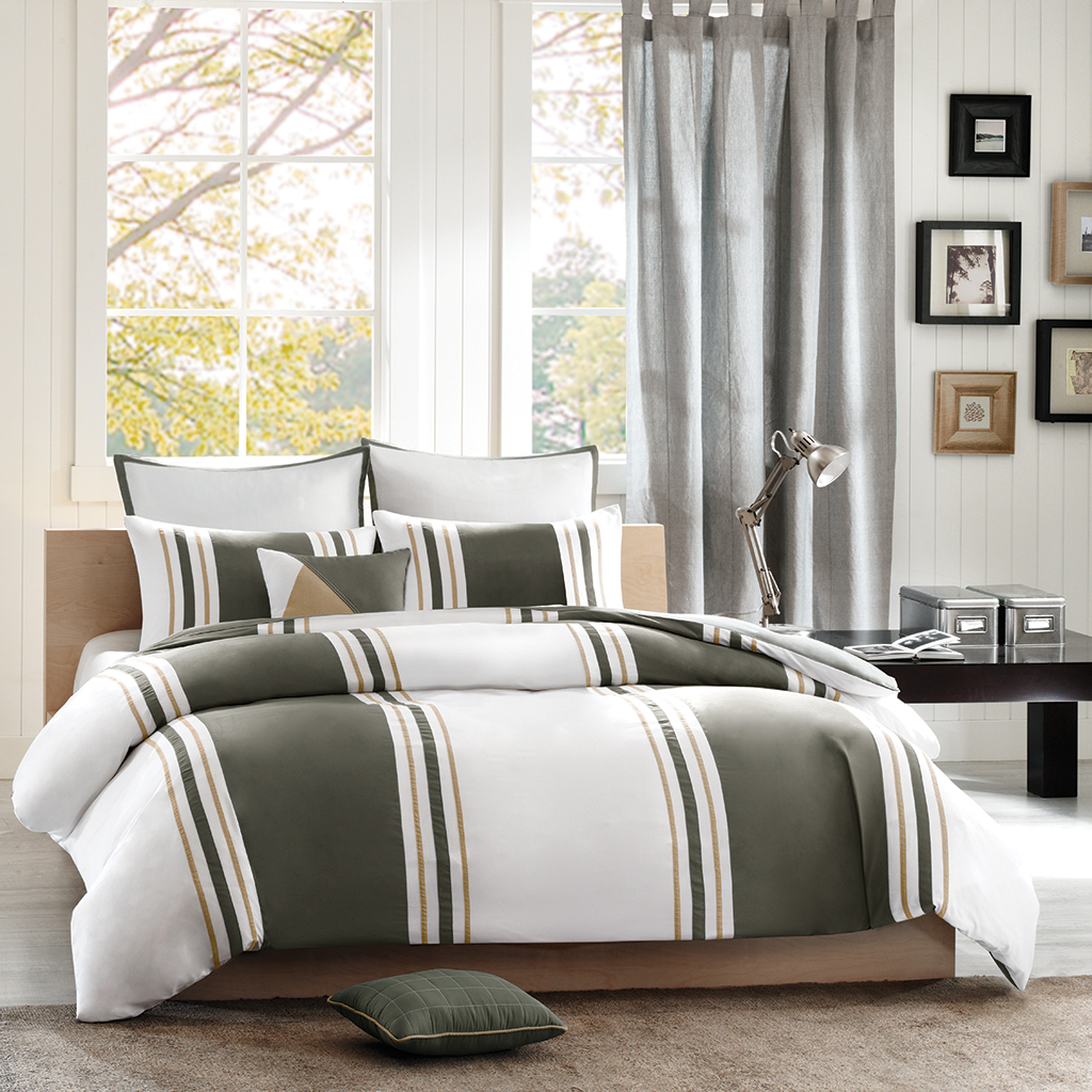 

Avenue 8 - Preston Olive Comforter Set - Green - King