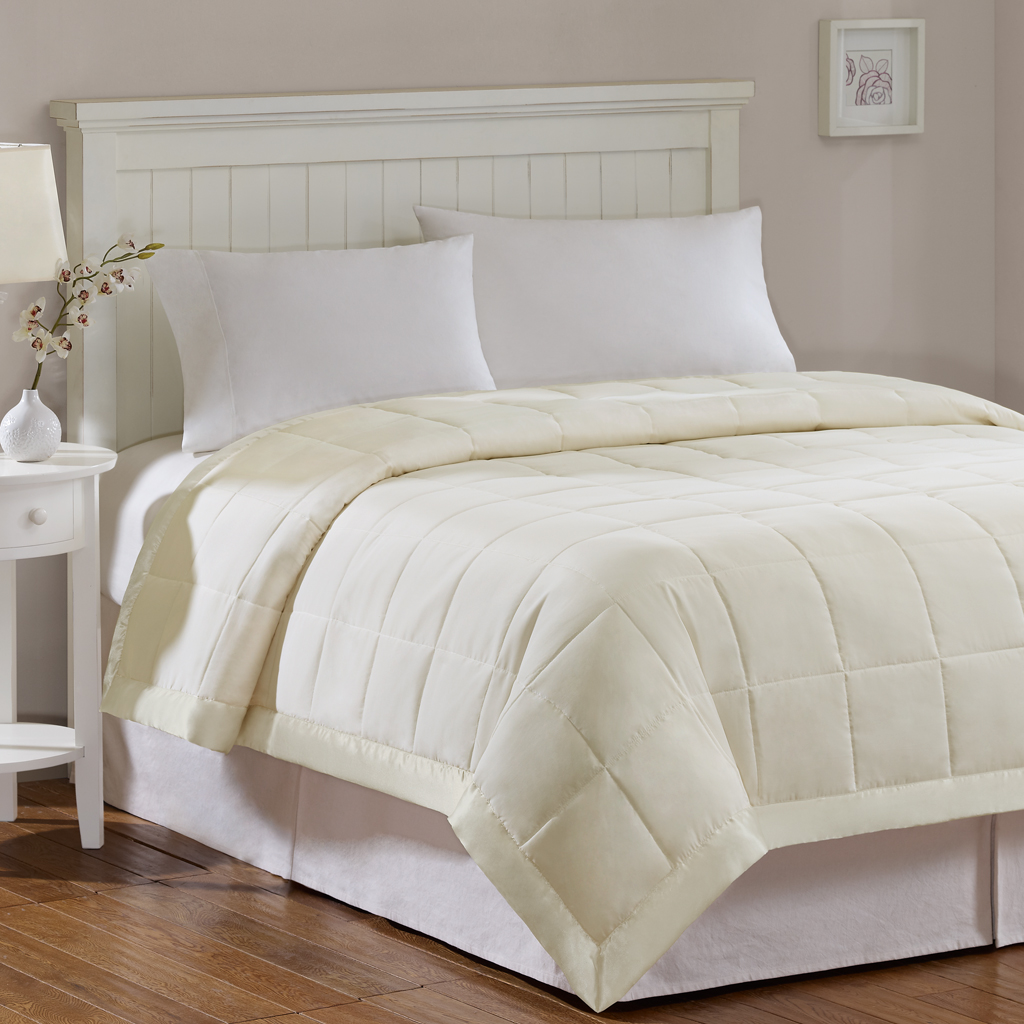 

Comfort Classics - CP Down Alt Blanket Down Alternative Blanket - Ivory - Twin