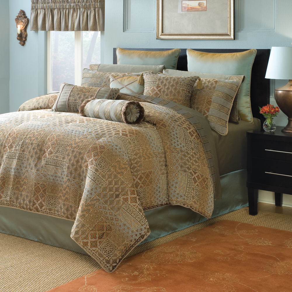 

Avenue 8 - Brentwood 20 Piece Room Set - Blue - Queen