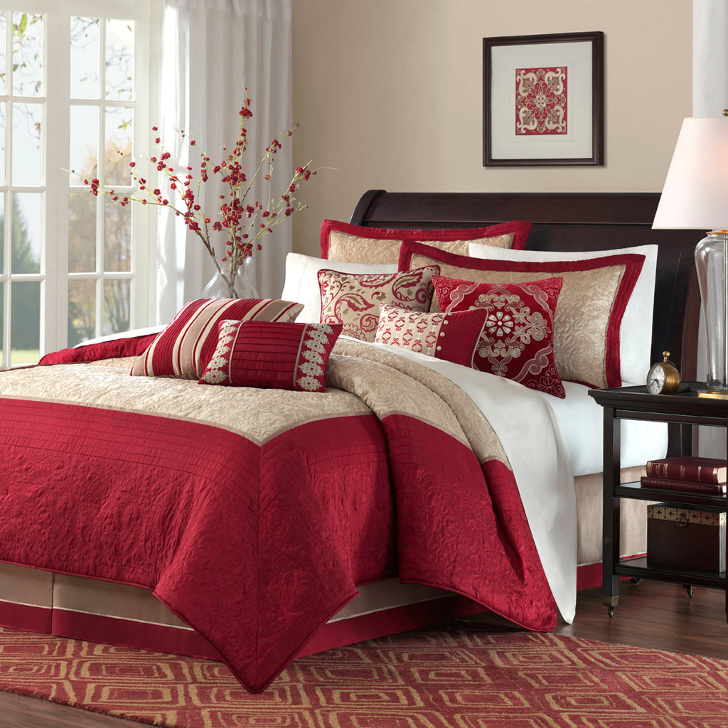 

Avenue 8 - BHG Paisley Comforter Set - Red - Queen