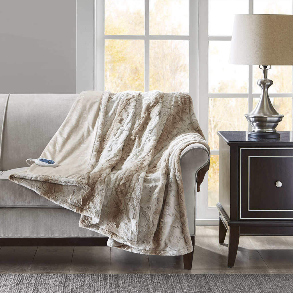 

Beautyrest - Zuri Oversized Faux Fur Heated Throw - Sand - 50x70