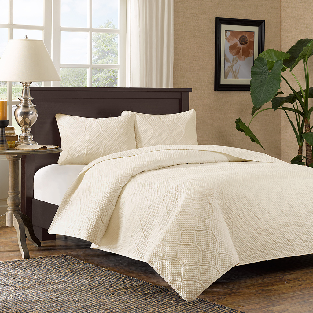 

Madison Park - Corrine 3 Piece Coverlet Set - Ivory - King/Cal King