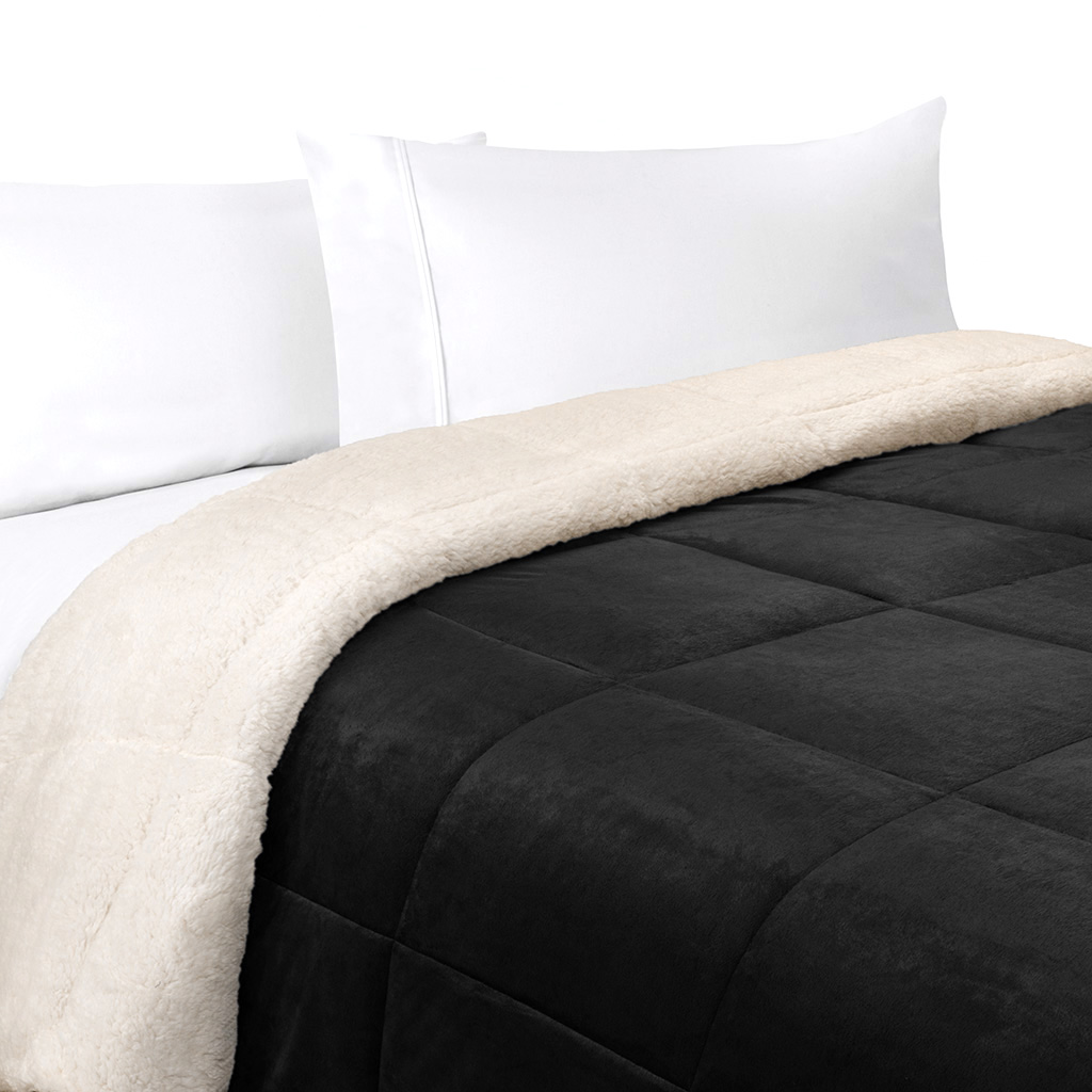 

Avenue 8 - BHG Mink to Sherpa Comforter Comforter - Black - Full/Queen