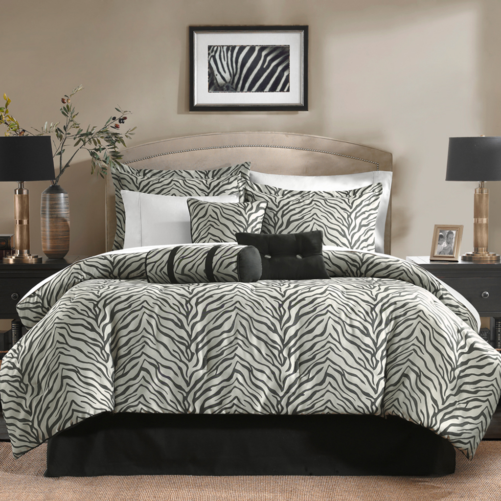 

Avenue 8 - MS Zebra 7pcs Comforter Set - Black - King