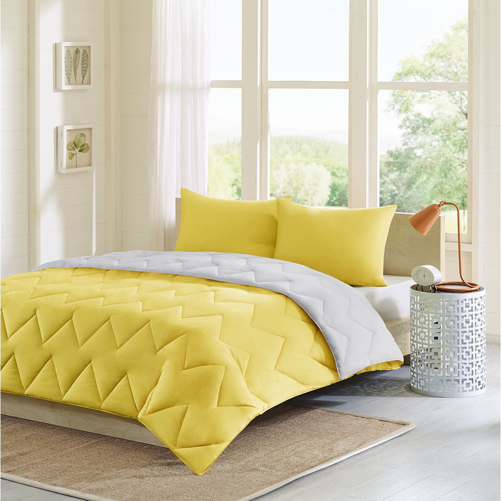 

Intelligent Design - Trixie Reversible Comforter Mini Set - Grey - Full/Queen