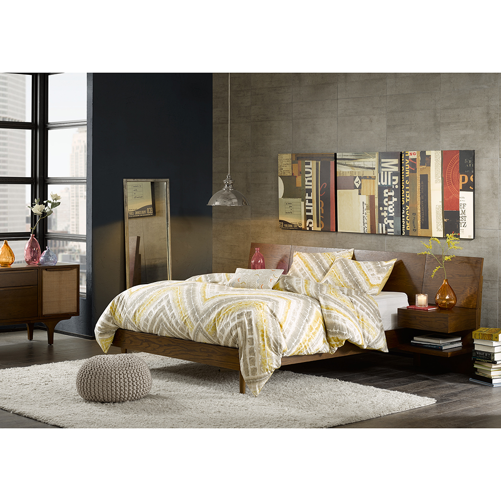 

INK+IVY - Clark Bed with 2 Nightstands - Pecan - King
