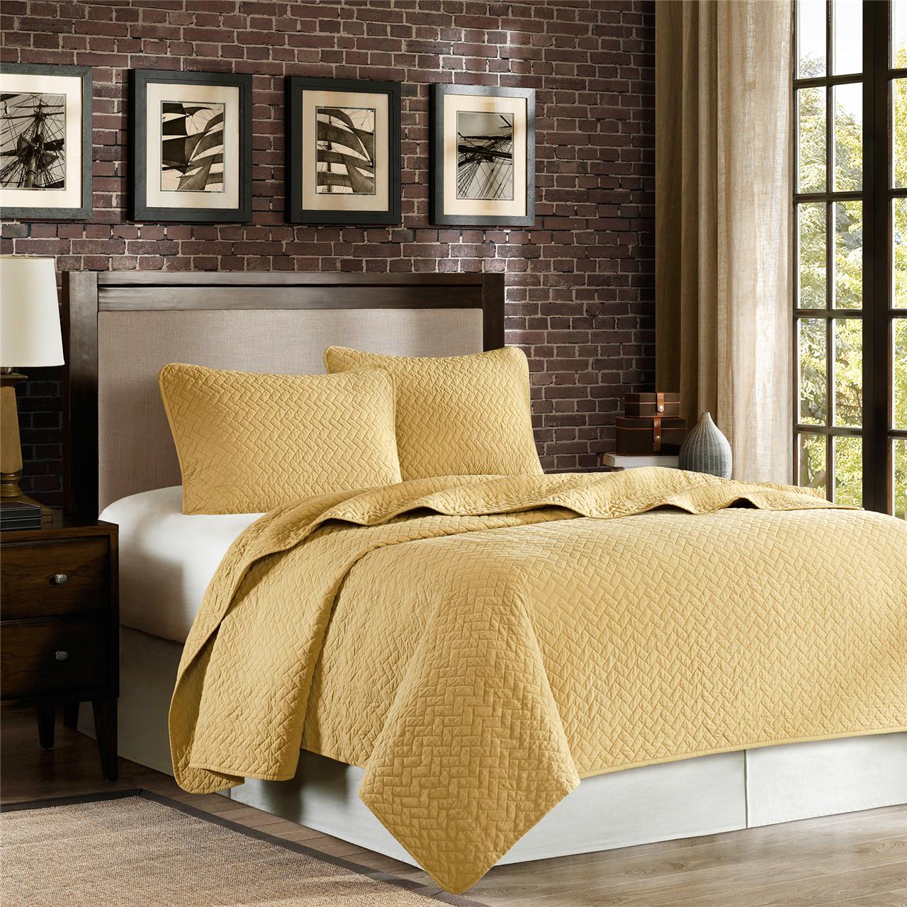 

Hampton Hill - Velvet Touch Coverlet Set - Wheat - King