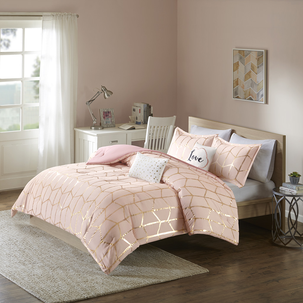 

Intelligent Design - Raina Metallic Print Comforter Set - Blush/Gold - King/Cal King