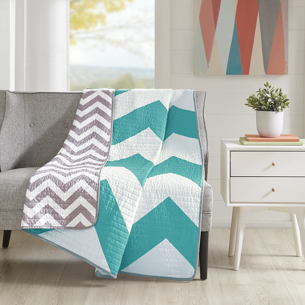 

Mi Zone - Libra Quilted Throw - Blue - 60x70