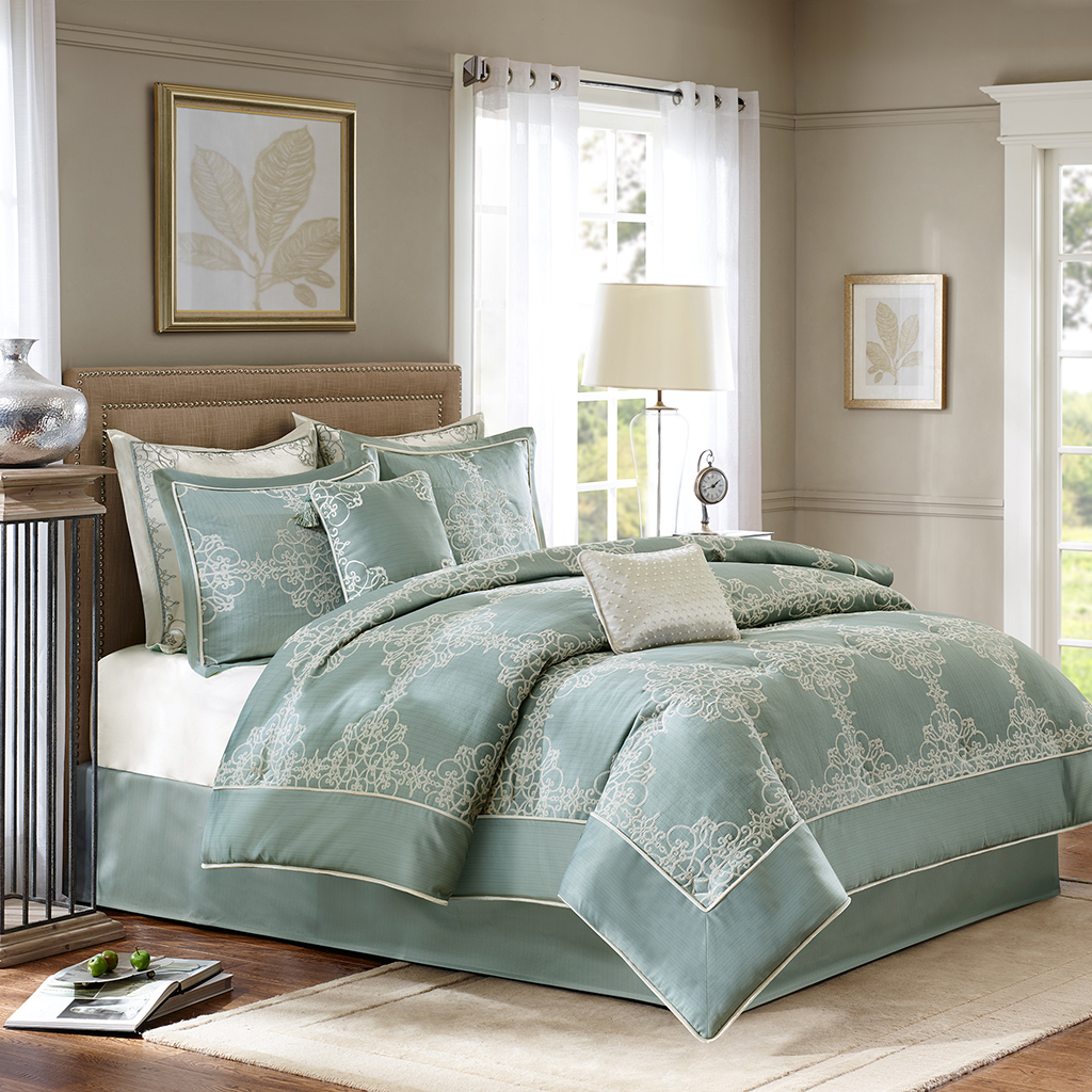 

Madison Park Signature - Newhaven 8 Piece Comforter Set - Blue - Queen