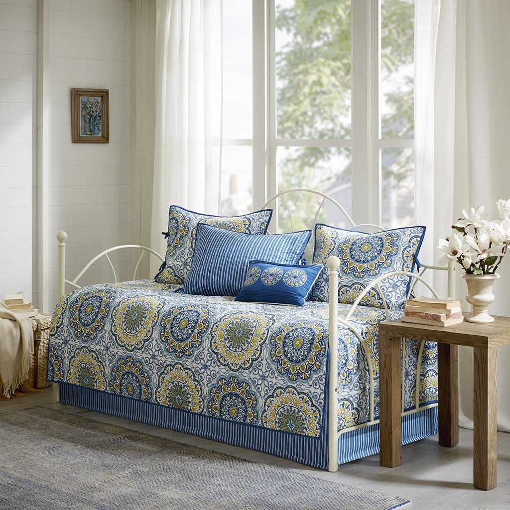 

Madison Park - Tangiers 6 Piece Reversible Daybed Cover Set - Blue - Daybed