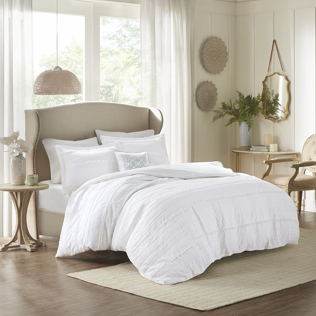 

Madison Park - Celeste 4 Piece 2-in-1 Duvet Set - White - King/Cal King