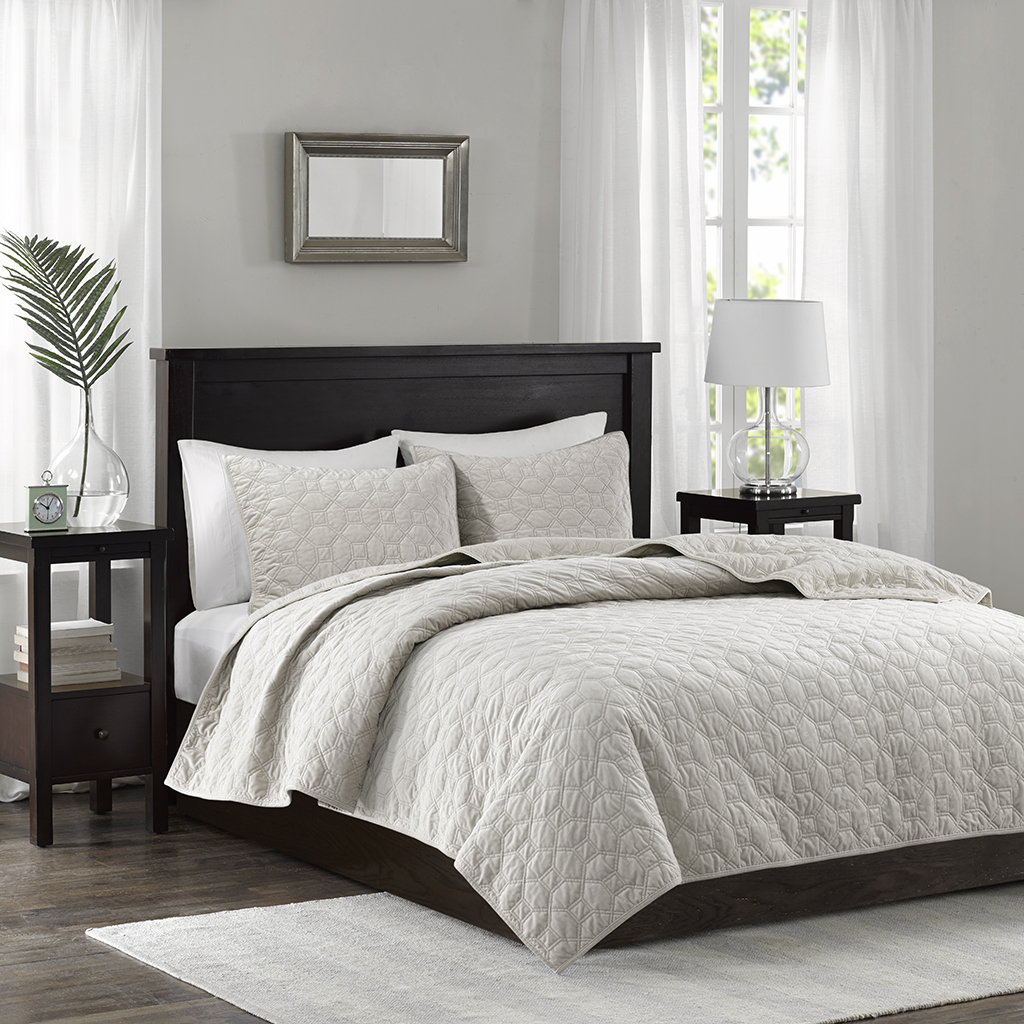 

Madison Park - Harper Faux Velvet Reversible 3 Piece Coverlet Set - Ivory - King/Cal King